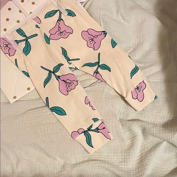 Jessica Simpson Purple and Cream Kids Matching Set 3-6 months gift bag bundle - Picture 3 of 7